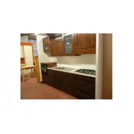 CUCINA SU MISURA IN. TULIPIE MASSICCIA