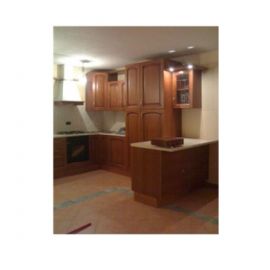 CUCINA SU MISURA IN ROVERE