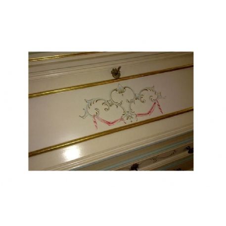 PARTICOLARE TROUMO LUIGI XVI LACCATO