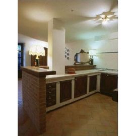 CUCINA SU MISURA IN NOCE