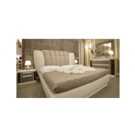 COMPOSIZIONE DI CAMERA CON LETTO E TESTILE IN PELLE,COMO E COMODINI