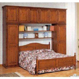 CAMERA IN PINO A PONTE CON LETTO MATRIMONIALE