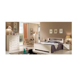 CAMERA CON LETTO COMODINI E SETTIMONE PATINATA BEIGE