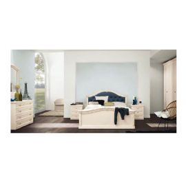 CAMERA MATRIMONIALE CON LETTO TRAFORATO COMPLETA