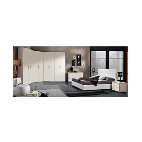 CAMERA CON ARMADIO ANGOLARE